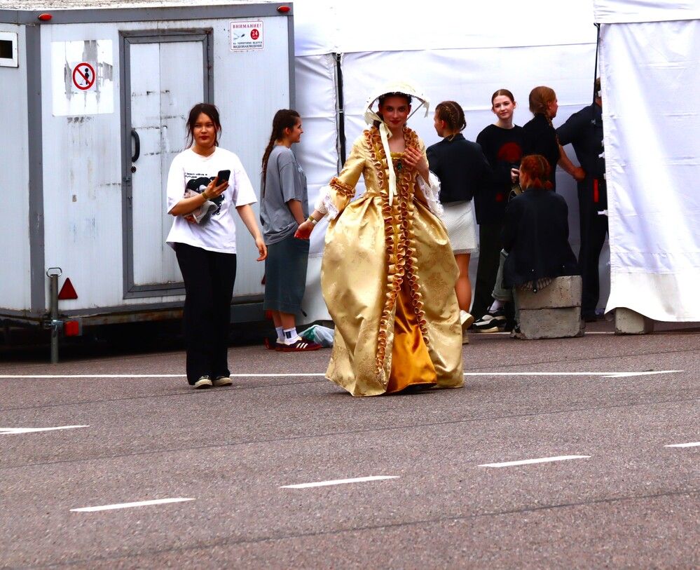 Скоро бал медалистов, а я не одета...