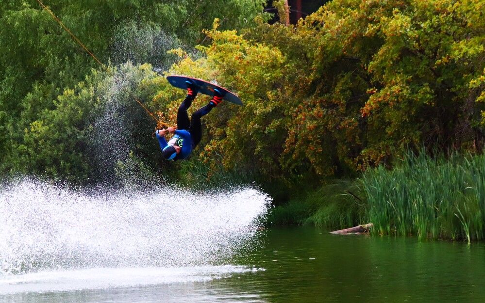 Прыжок-кувырок...