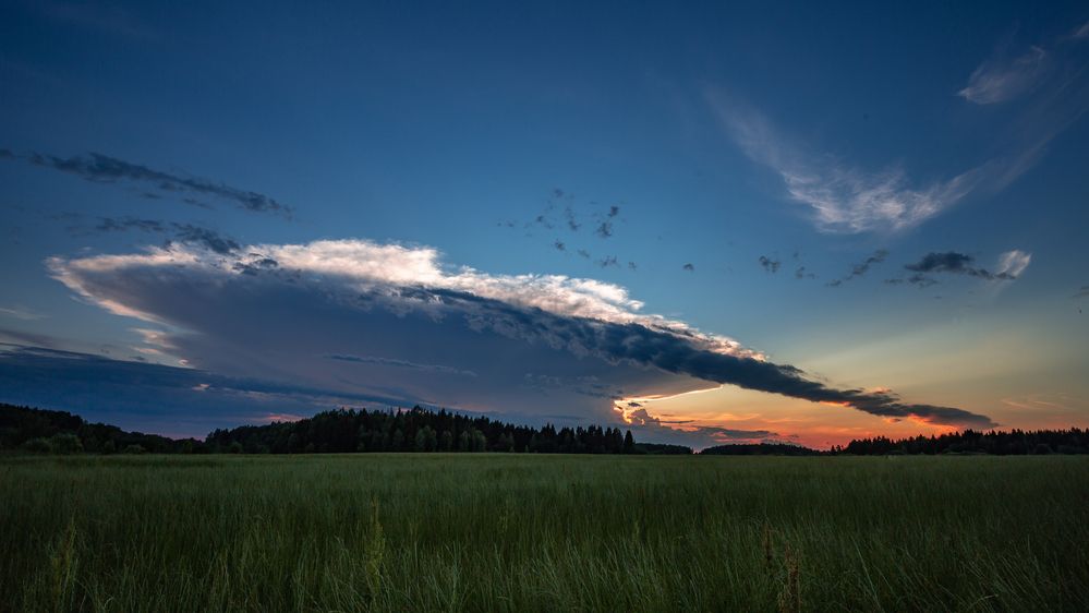 ЛЕТАЮЩАЯ ТАРЕЛКА