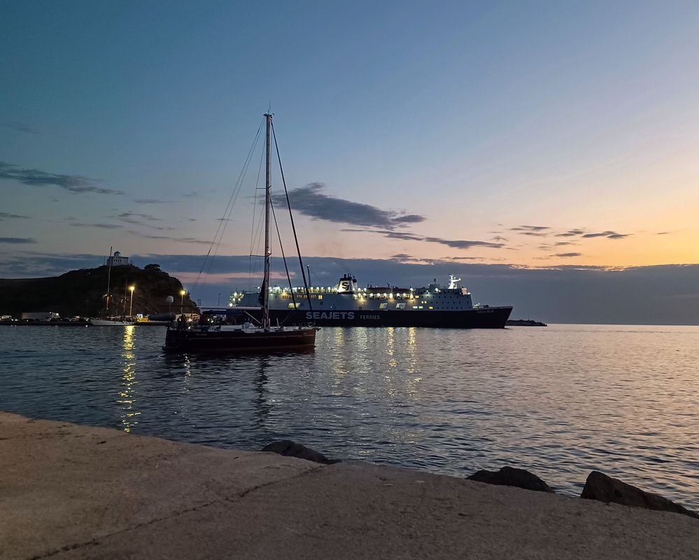 Фотография автора DIMITRIS MPAZIOTOPOULOS