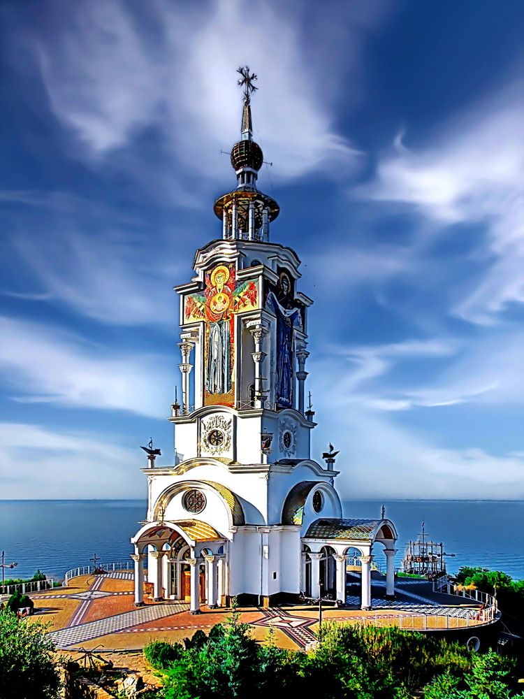 Храм-маяк Николая Чудотворца