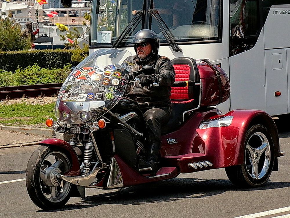 Фотография автора АЛЕКСАНДР ЦЫГЕЛЬНЮК