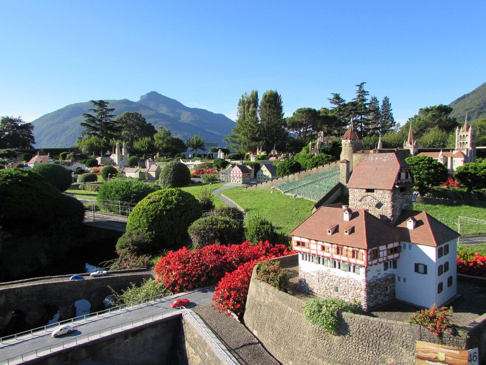 Швейцария в миниатюре в Мелиде. Макет замка Фрауэнфельд в Тургау.