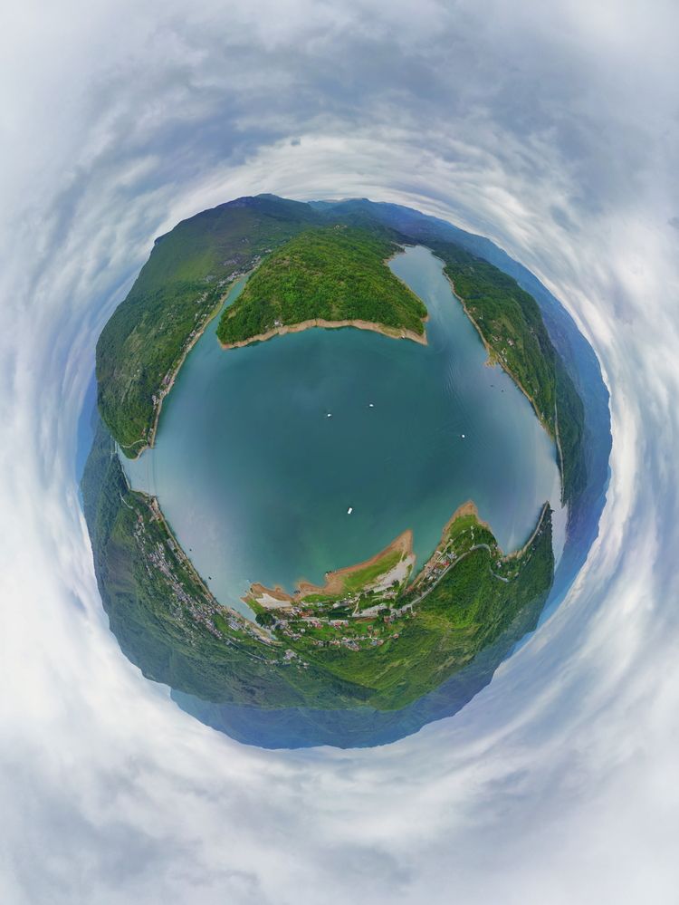 Photograph by Roman Nevstruev