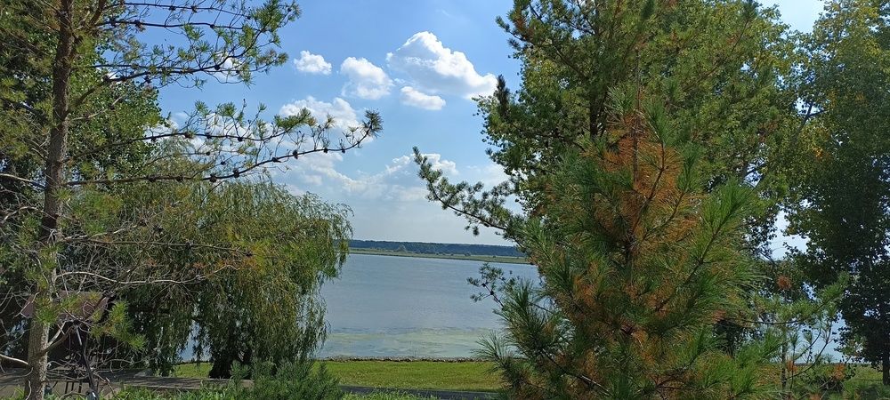 Облака над водохранилищем