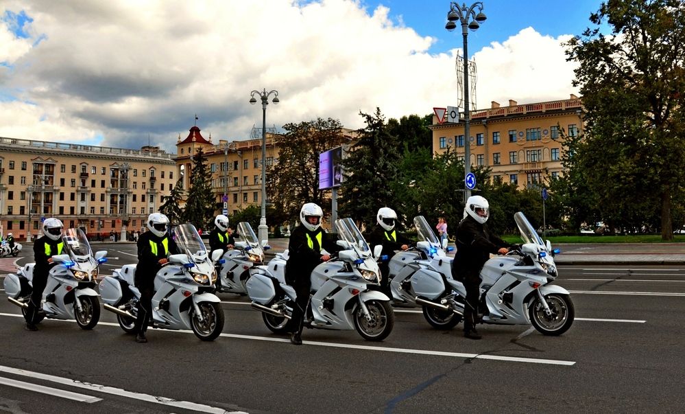 Байкеры в форме.