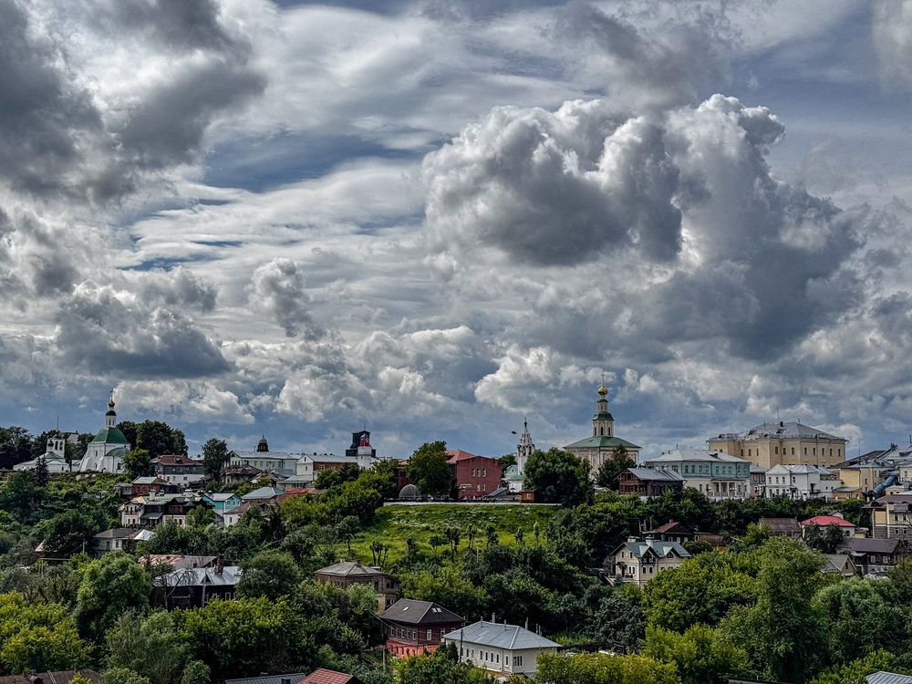 Над святыми местами. Владимир.