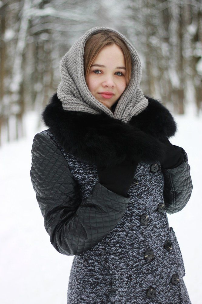 "Девушка в платке"