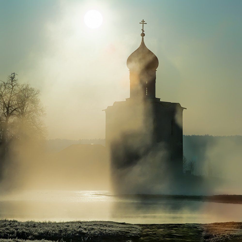 Храм-лучезарный.