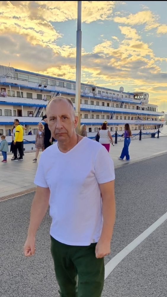 Фотография автора Андрей Тезиков