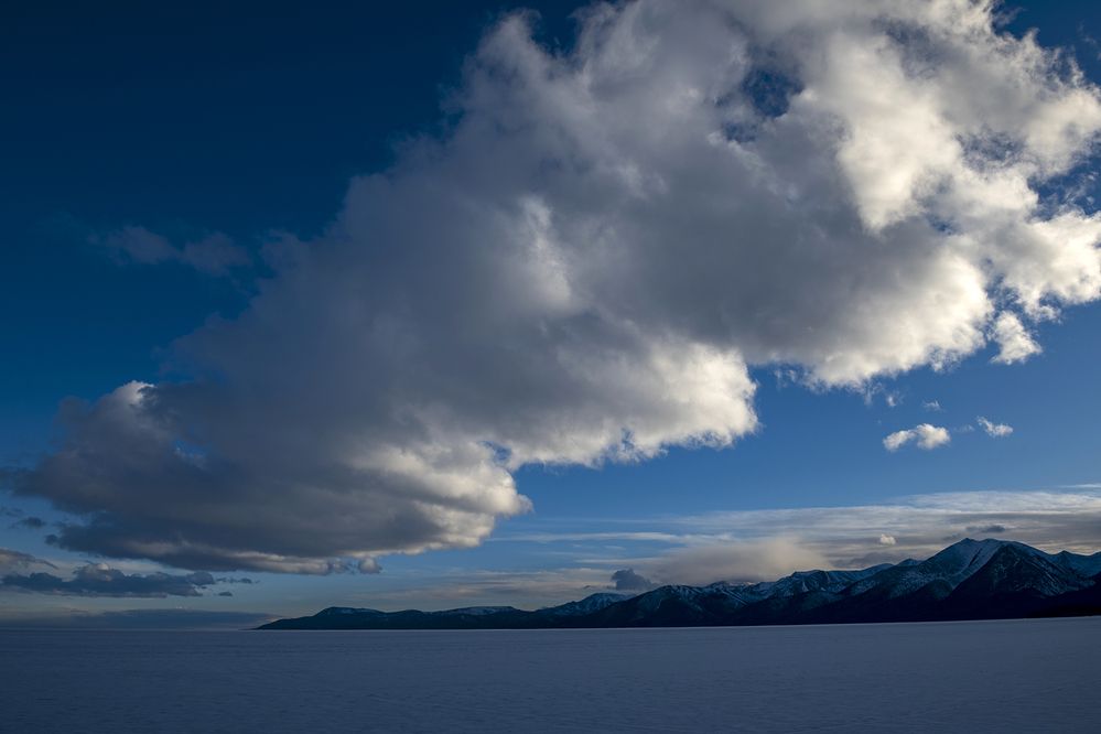 Уходит день