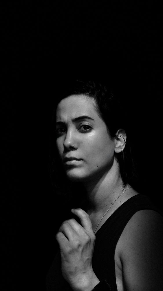 The Self in Contrast
