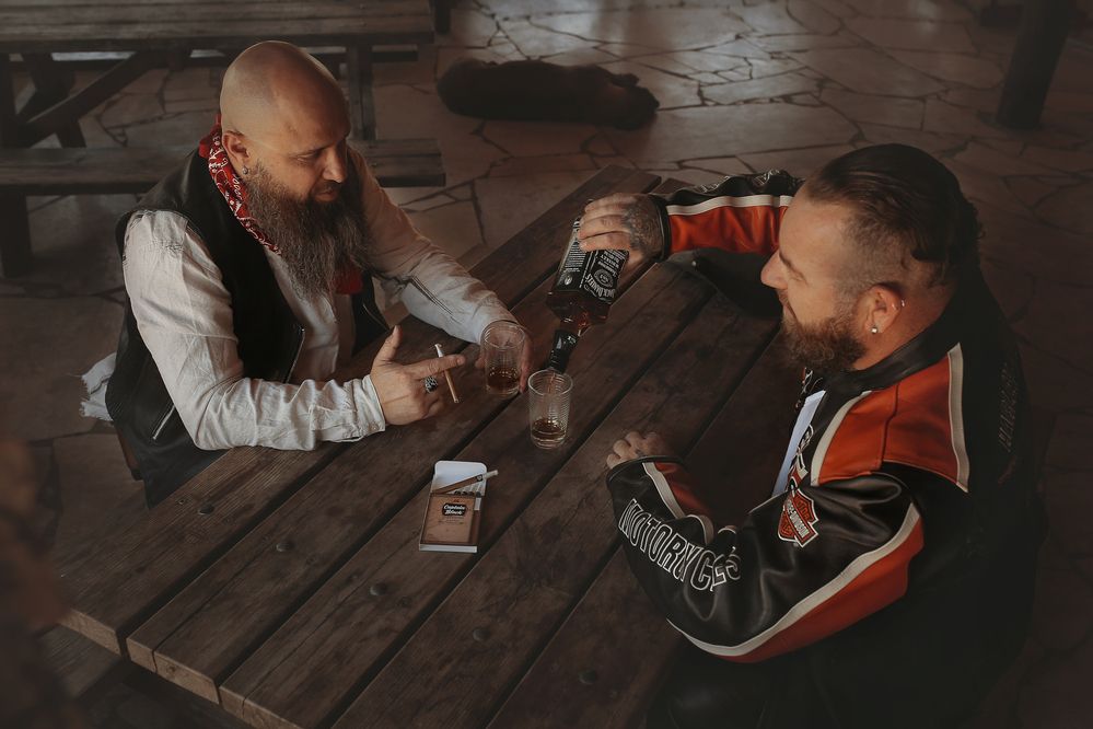 Два лучших друга байкера