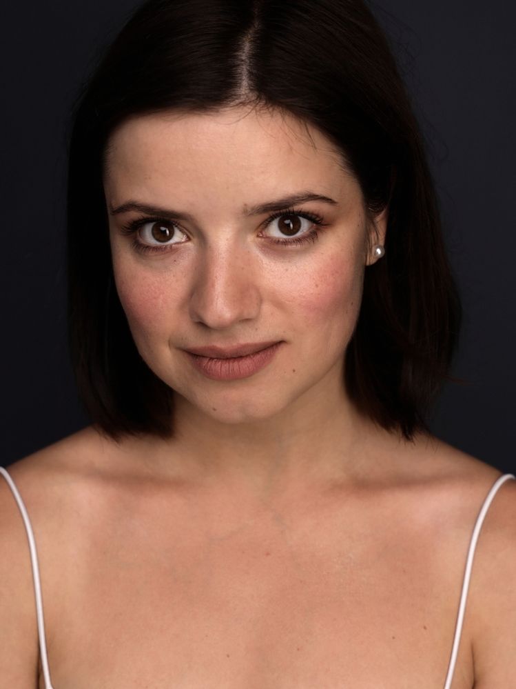 Карие глаза