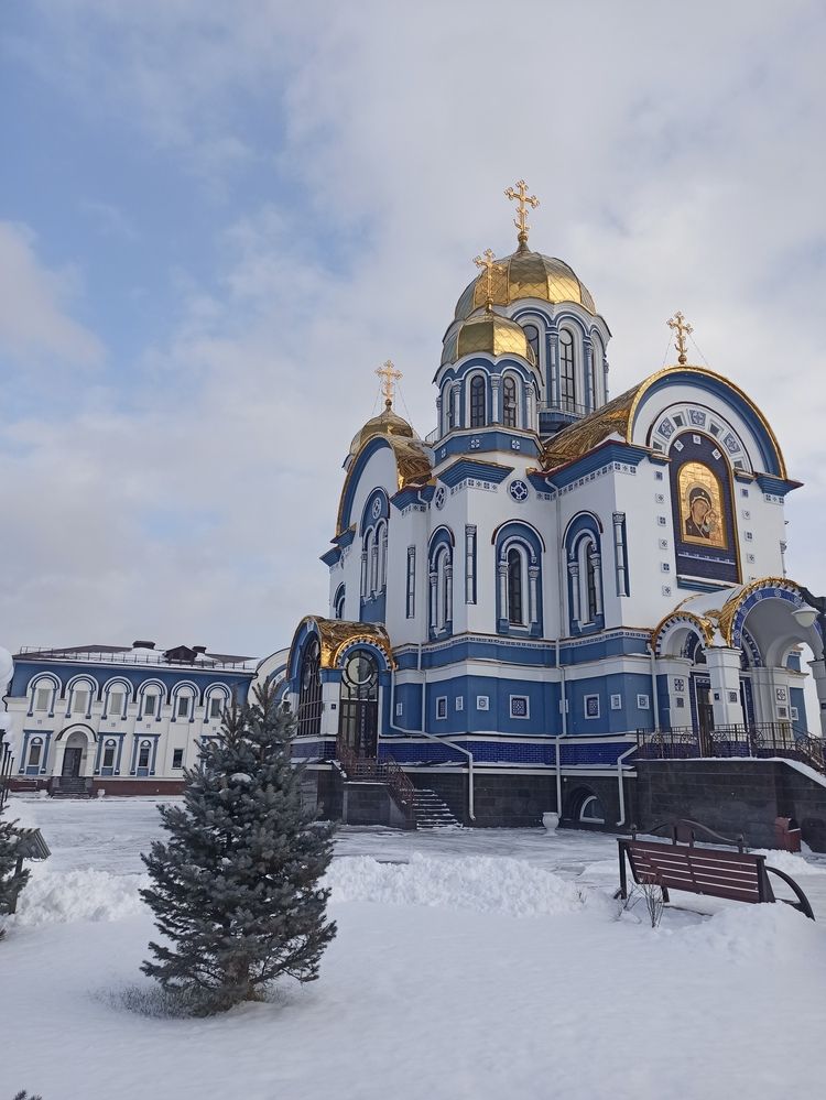 Фотография автора Юлия Сурина