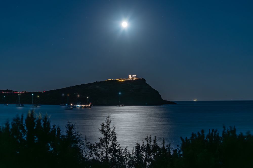 Photograph by THEO LIAN