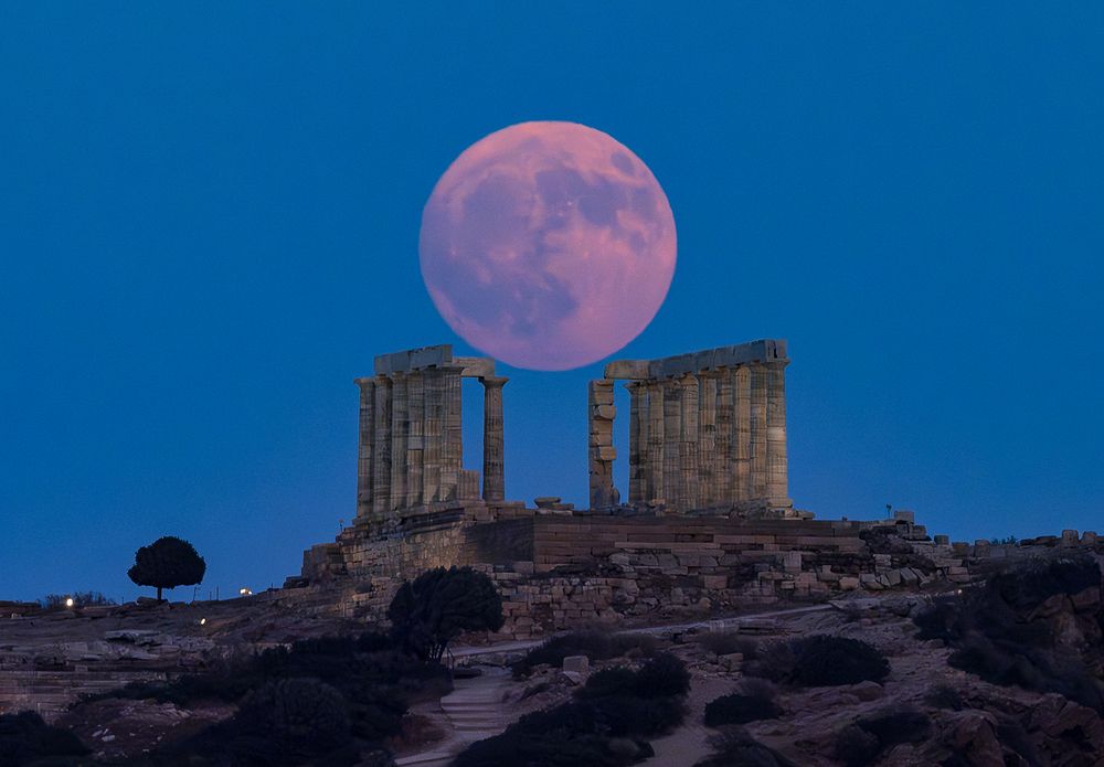 Photograph by THEO LIAN