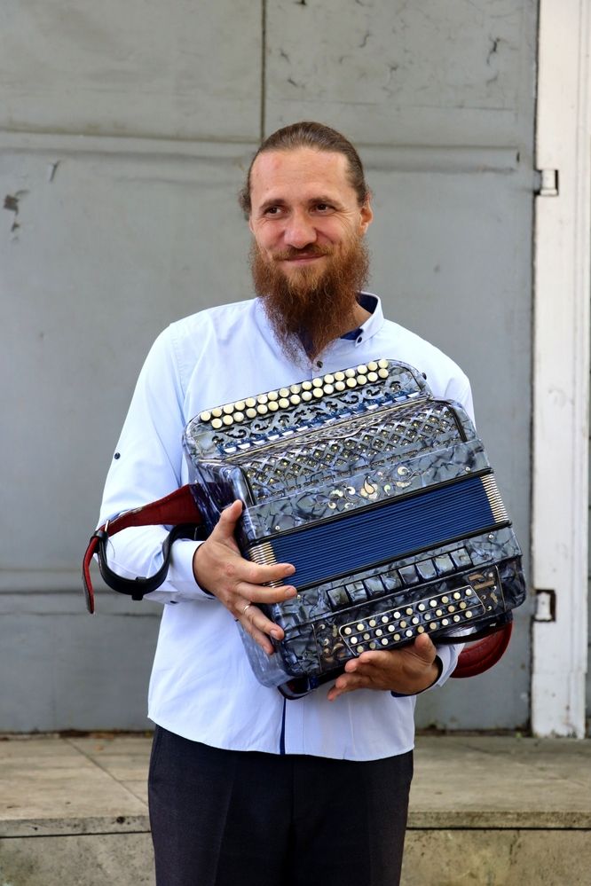 Фотография автора Дмитрий Лазаренко