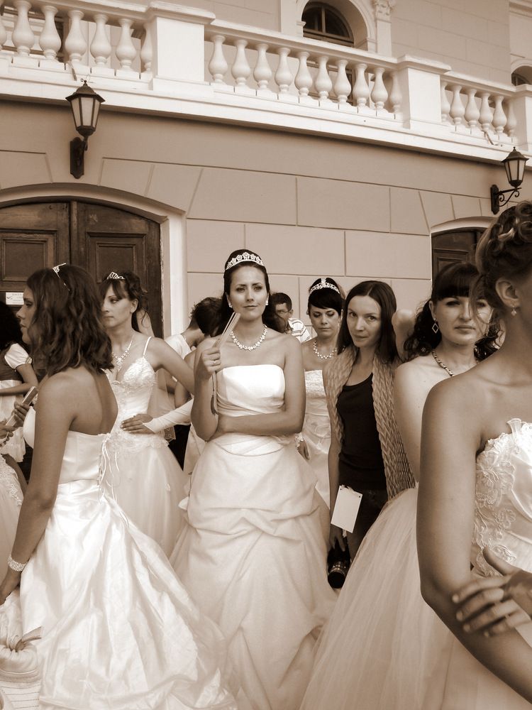 Все в белом