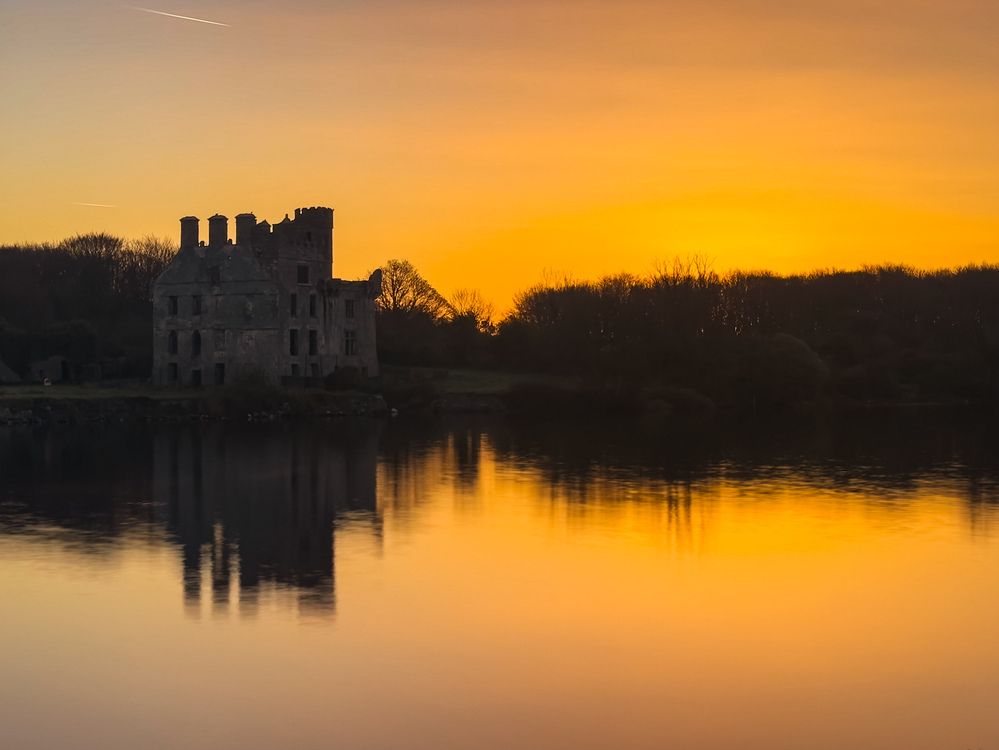 Menlo Castle