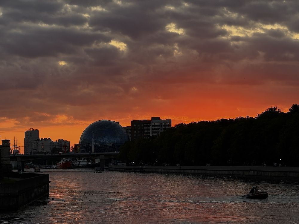 Фотография автора Елена Меньшикова