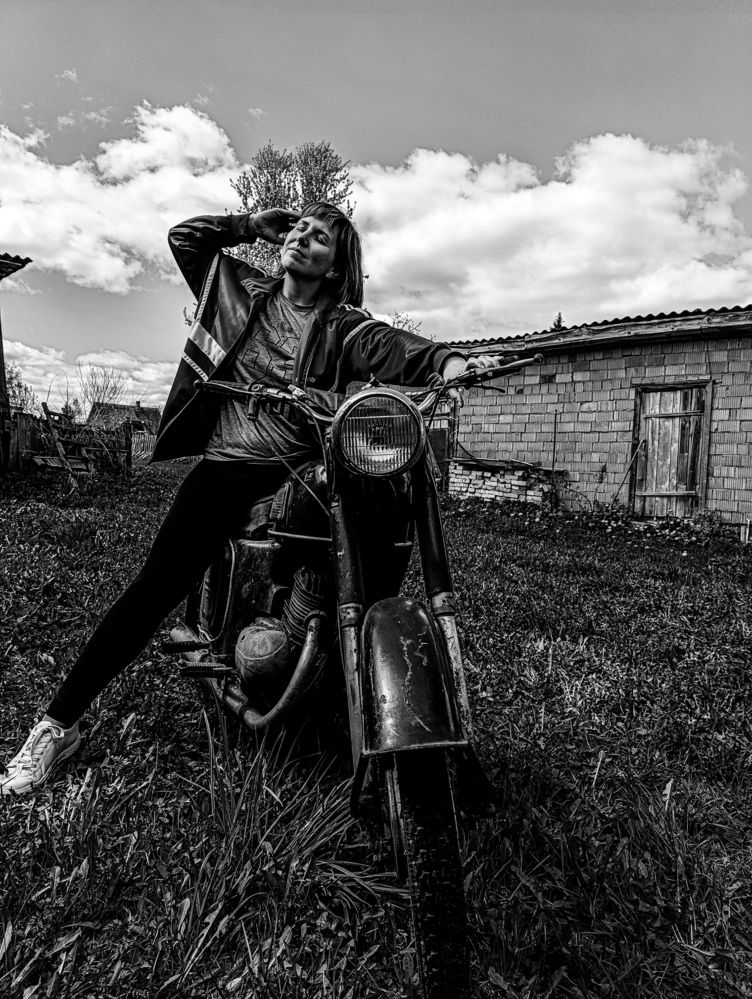 Photo #12592040