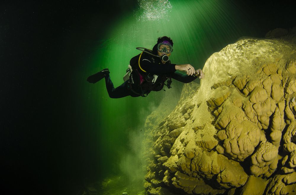 O VERDE E AMARELO DE ANHUMAS