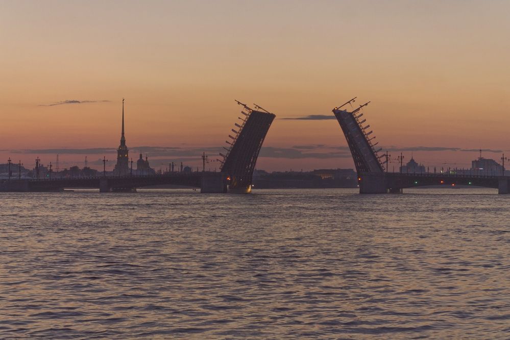 Силуэты города.