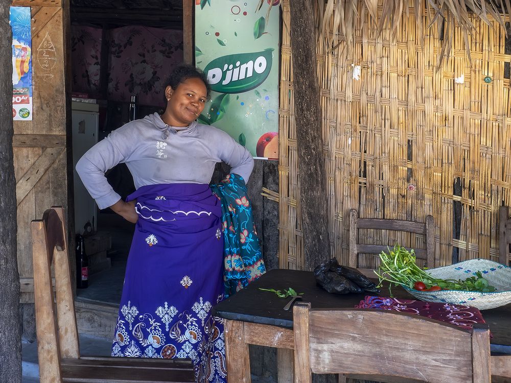Мадагаскар. Хозяйка магазина.