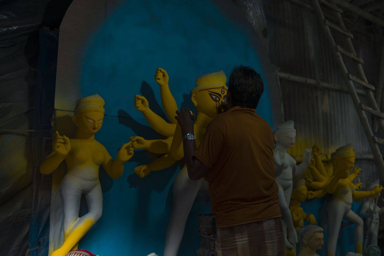 Whispers of Kumortuli