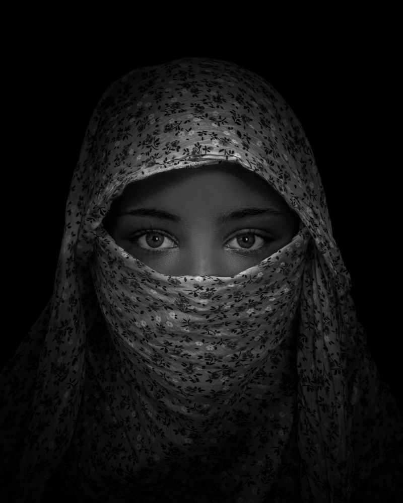 Silent gaze