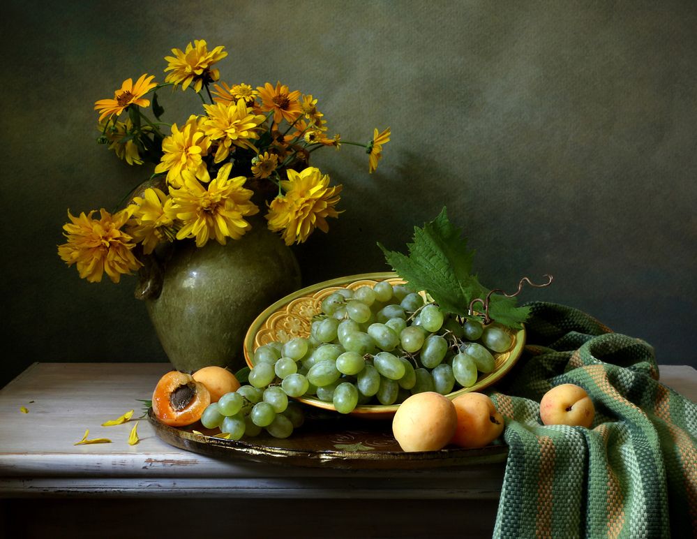 Цветы и фрукты