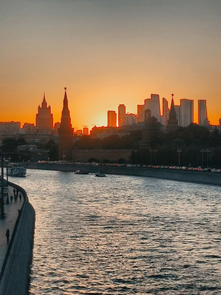 Фотография автора Андрей Тезиков