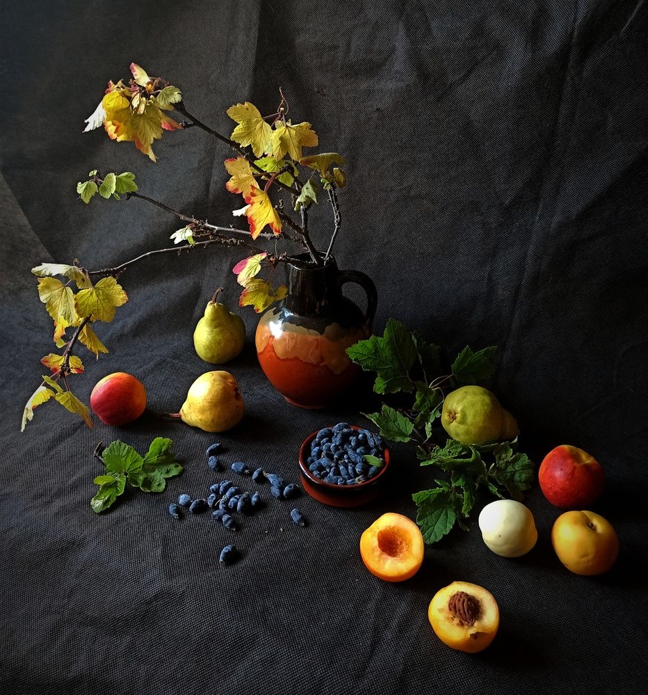 Натюрморт с фруктами.