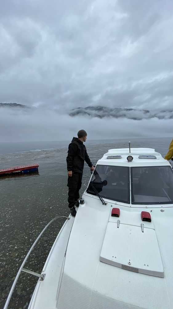 Дождь на Телецком озере