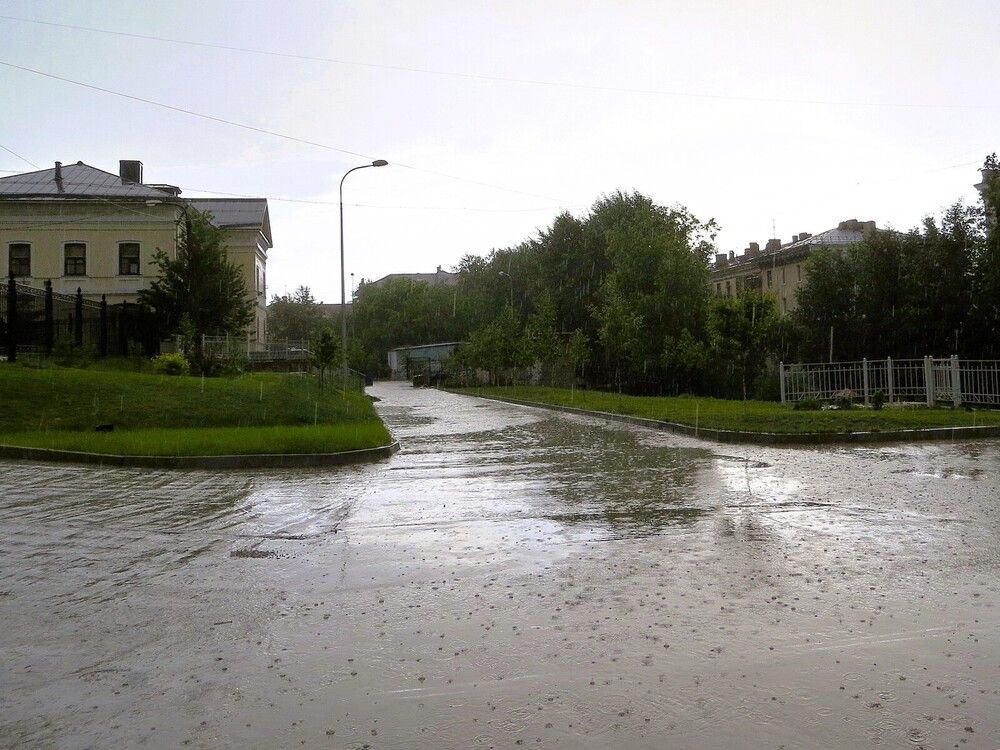 В городе дождь