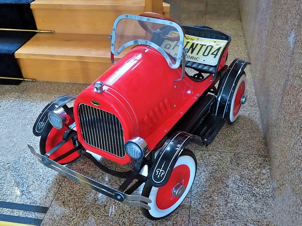 Miniature of a vintage car