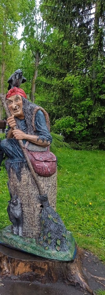 Под ледяным дождём.