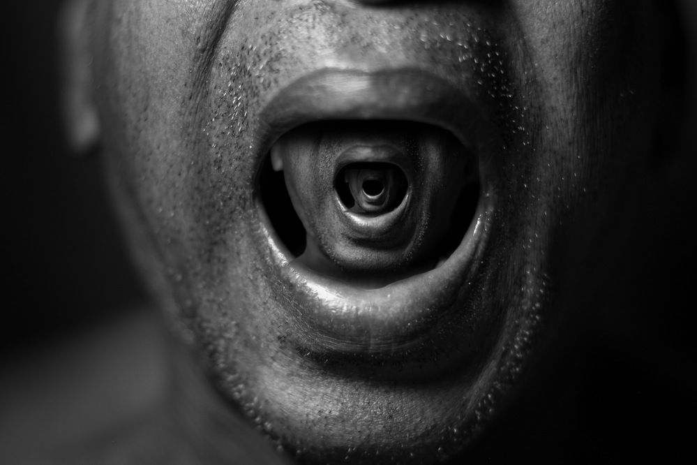 The noiseless scream