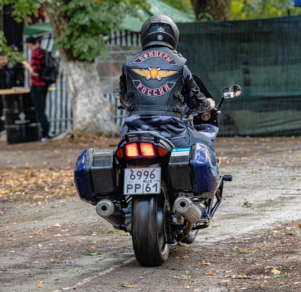 А нам не страшен Ни вал девятый, Ни холод вечной мерзлоты