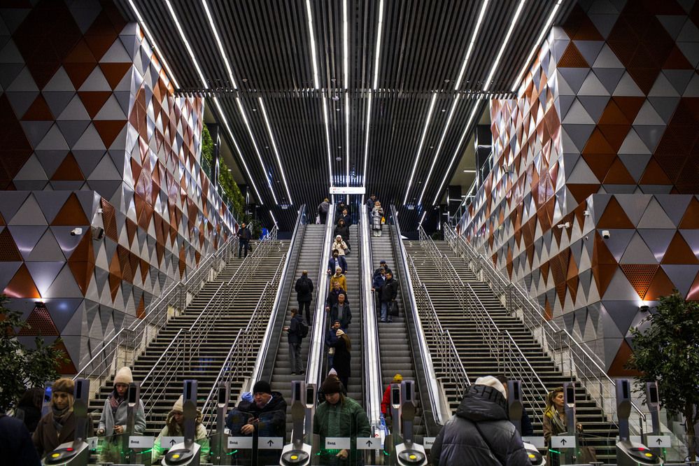 Все варианты: Хочешь едь, а хочешь иди