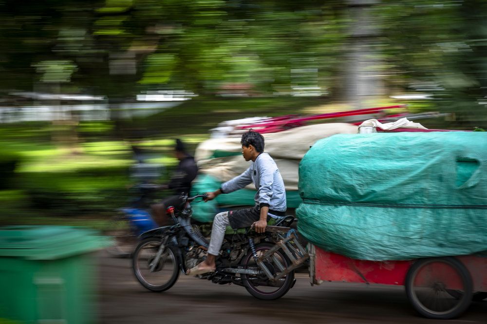 Transport of goods to the market