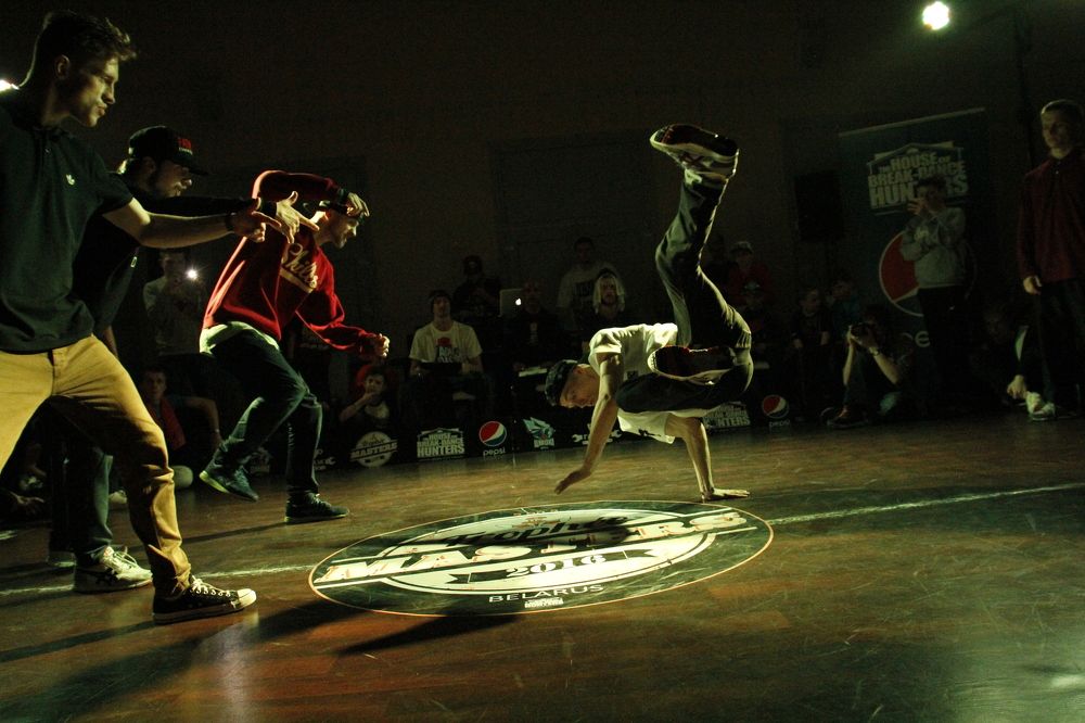 В азарте танца