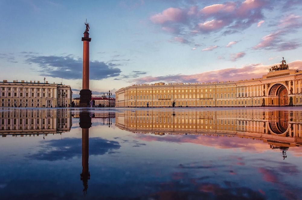 закат  над дворцовой