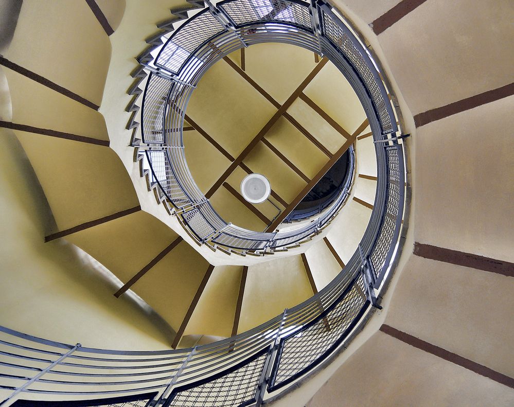 Лестница на вершину Храма Святого Сердца