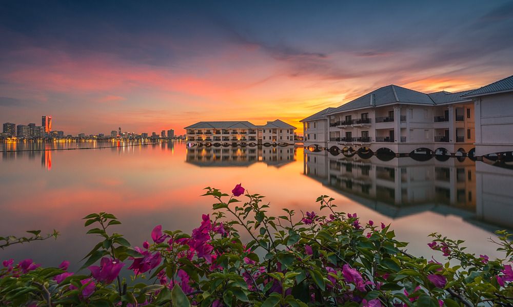 Photograph by Linh Trần