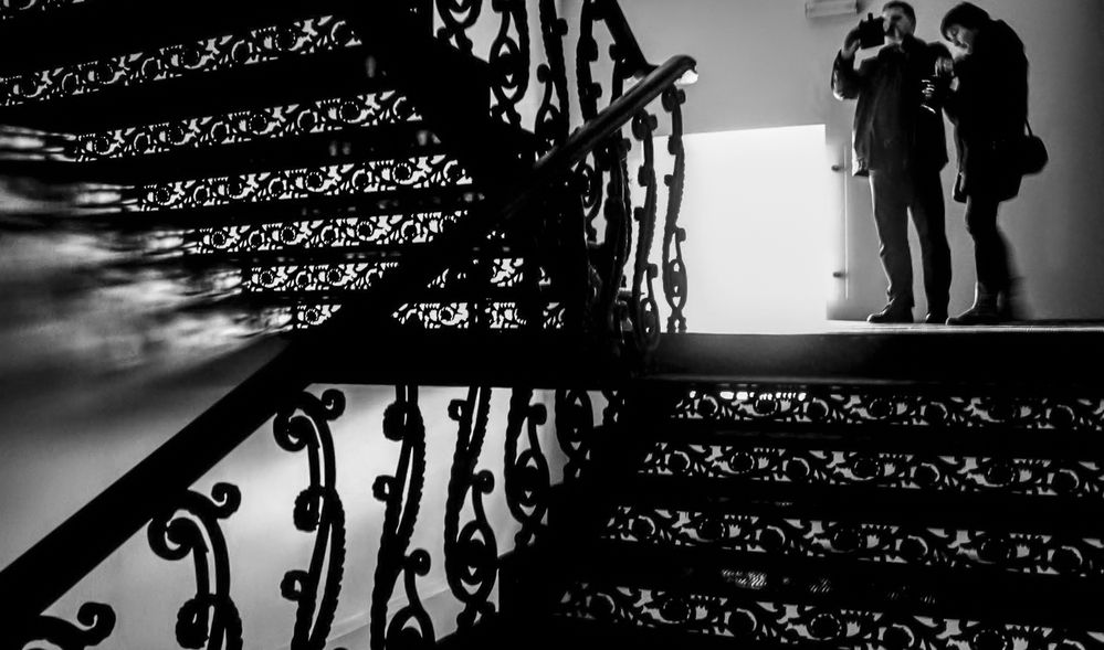 Daugavpils, dzelzs kāpnes ar izkaltu ornamentu