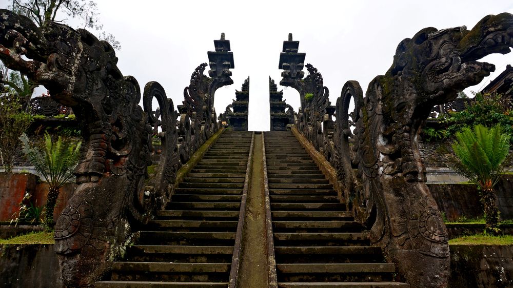 Photograph by Vladislav Klimin