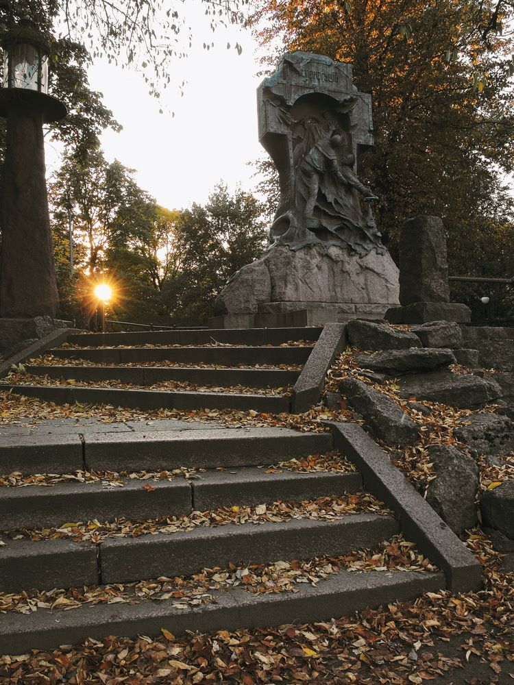 В осеннем парке