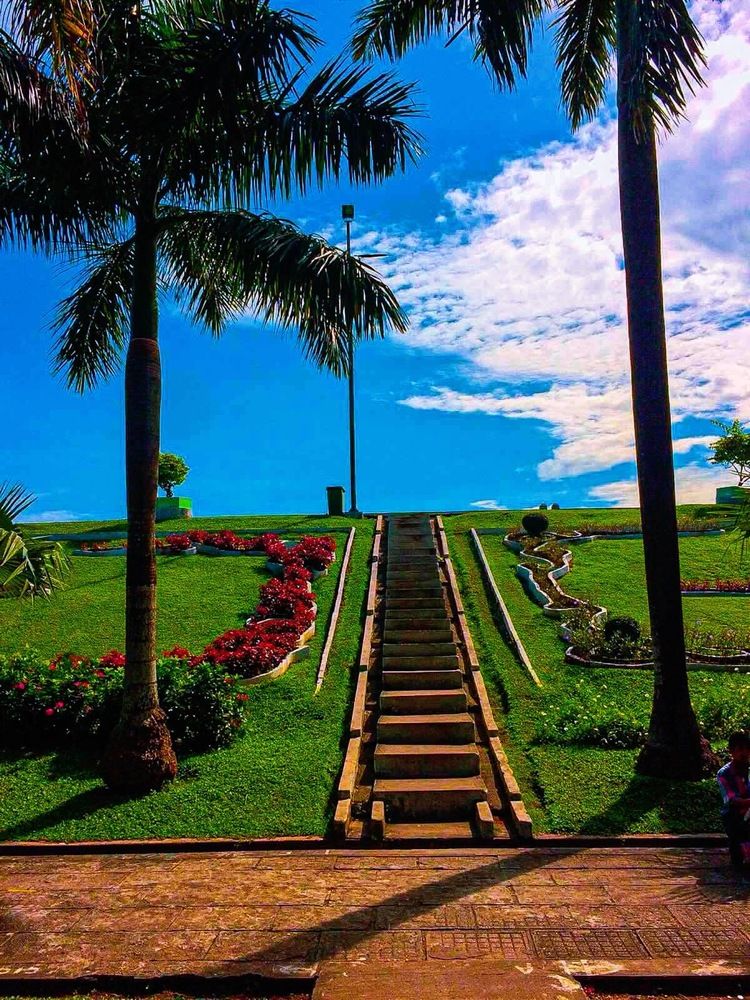 Фотография автора Ko Hla Myint Oo